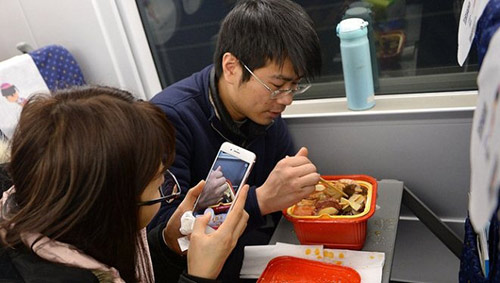 餐饮业利润骤跌 一碗方便英亚体育手机登录地址会不会是救星